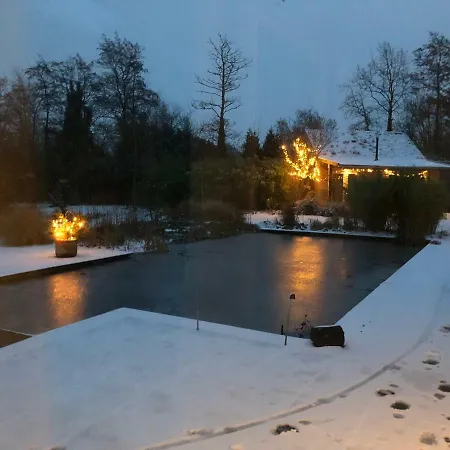 Semesterbostad De Aagt Tuyn *